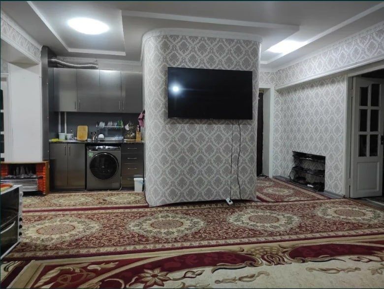 Срочно Продаётся Мирабад Саракулька 3/2/4 ремонт средний  с мебелью !