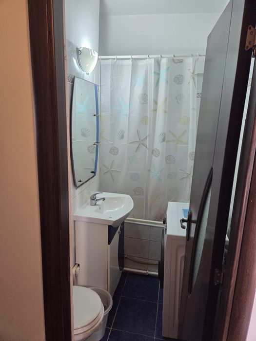 Inchiriez garsoniera