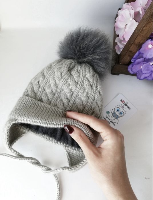 Продам куртки и шапки