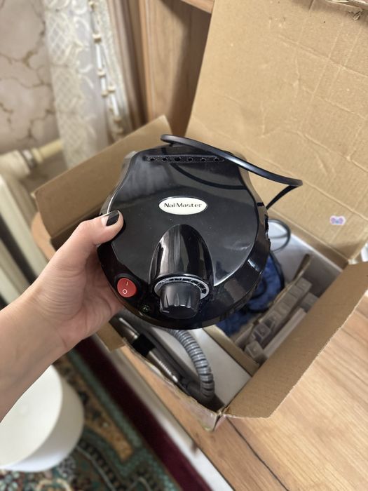 Manikurniy aparat sotiladi