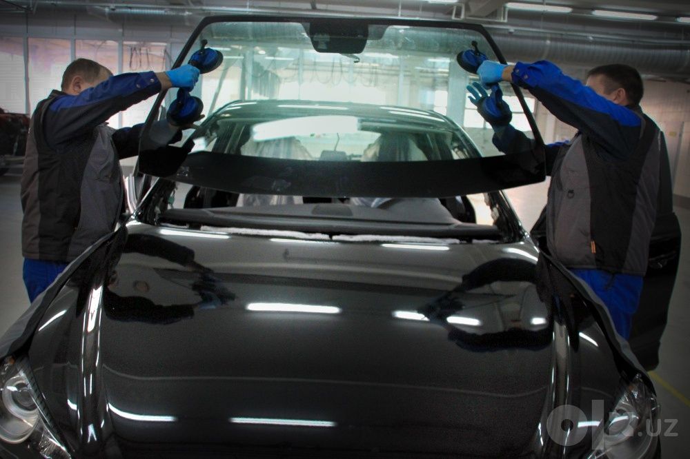 Автостекло на KIA K5.