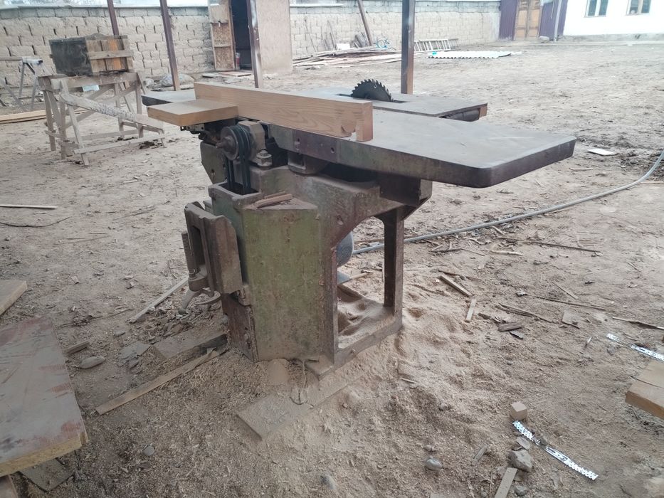 Станок дерево обрабатывающий