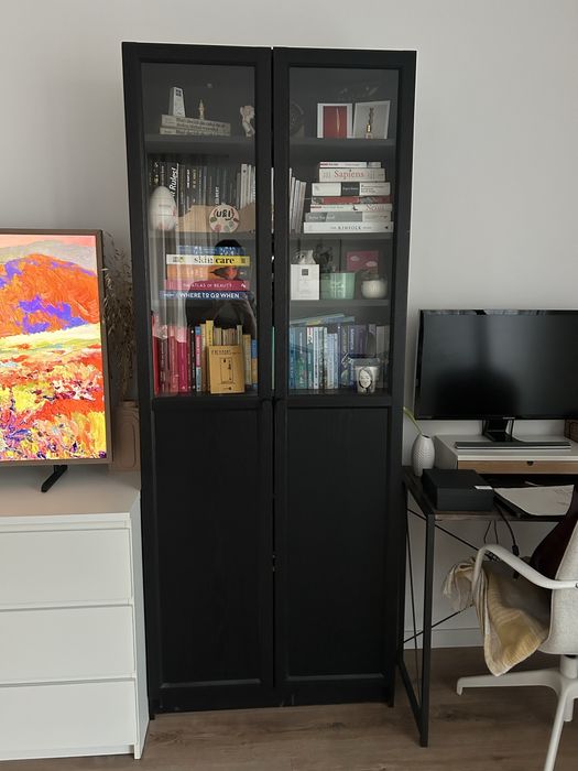 Bibliotecă IKEA BILLY cu uși OXBERG, maro stejar, stare foarte bună