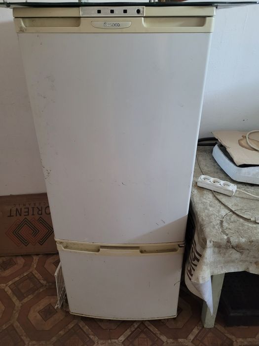 Продам холодильники