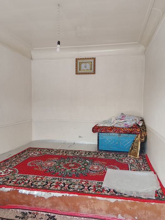 1.5 sotix 3 xonali uy sotiladi