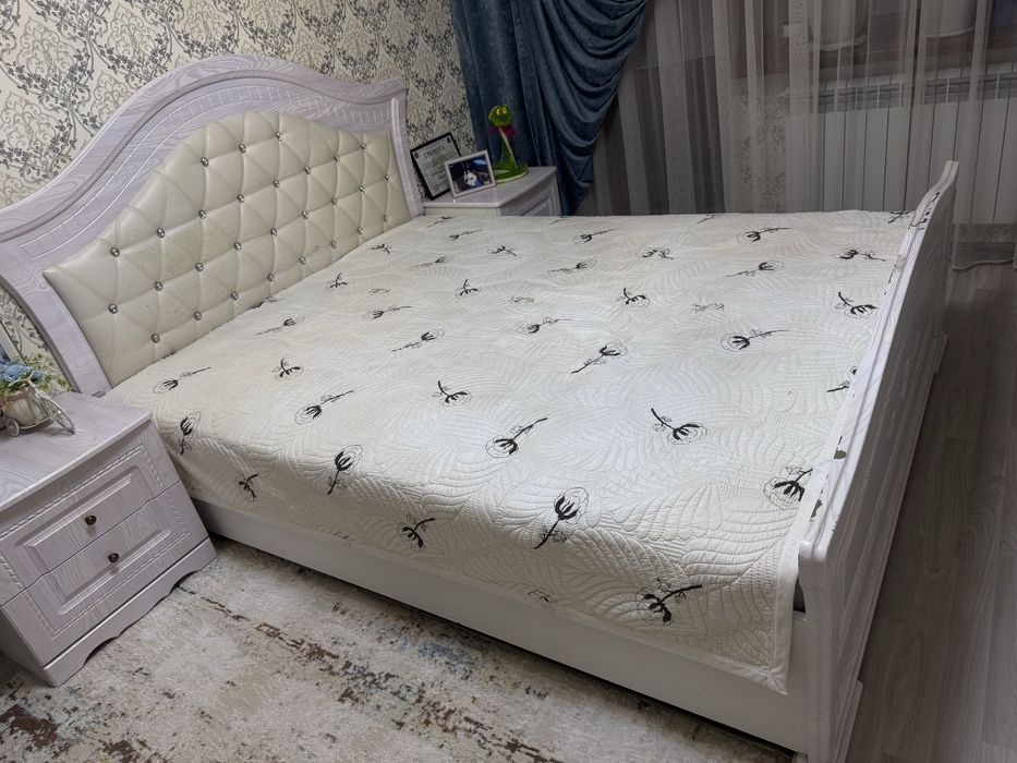 Спальный гарнитур