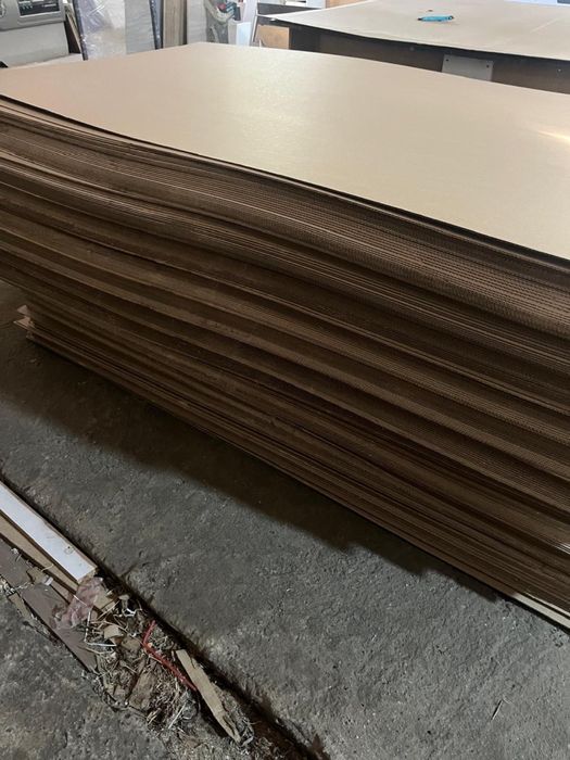 Продается листы картонные