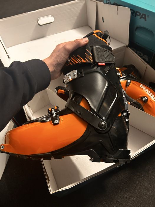 Clapari Scarpa Maestrale de vanzare