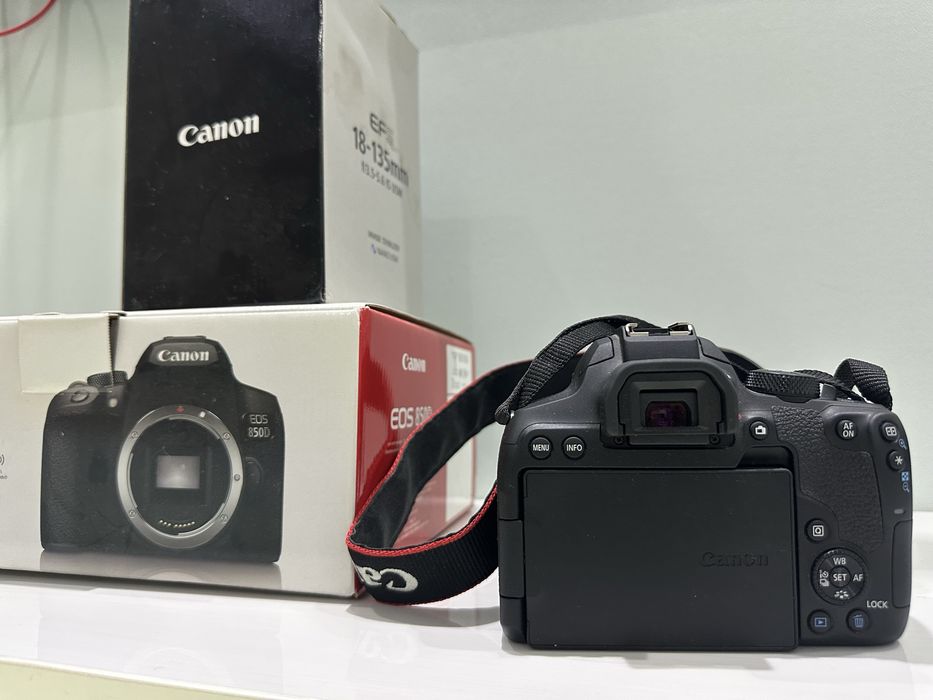 Фотоаппарат Canon 850 D