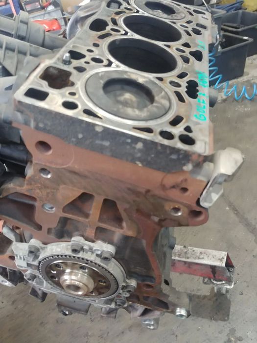 bloc motor 1.6 tdi clh seat leon  audi a3 8v skoda octavia 3 vw golf 7