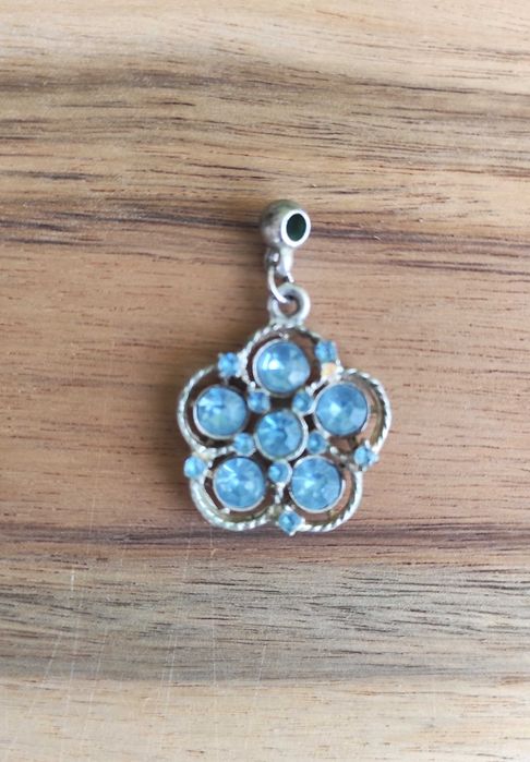 Нови бижута, обеци, колиета