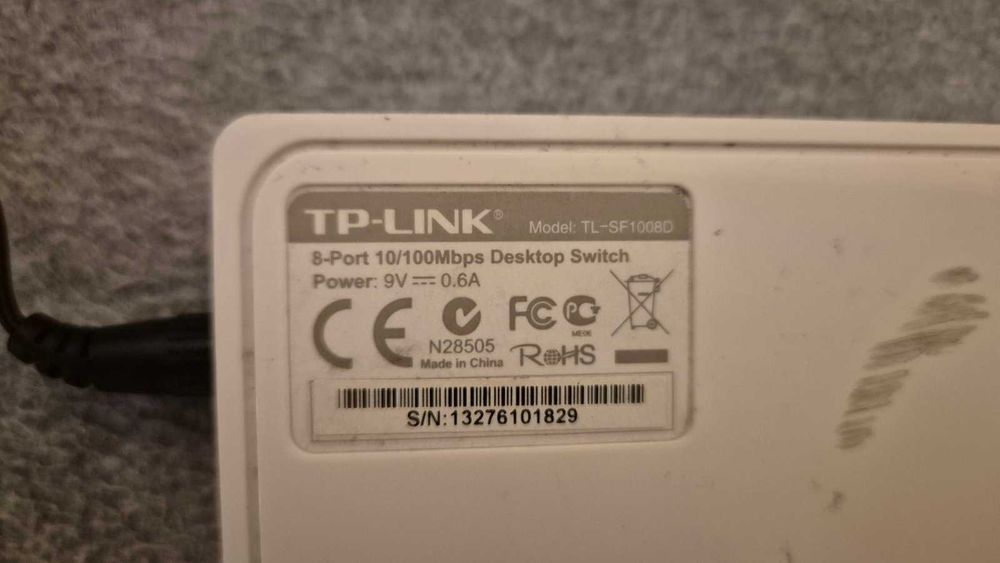 Суич TP-Link TL-SF1008D