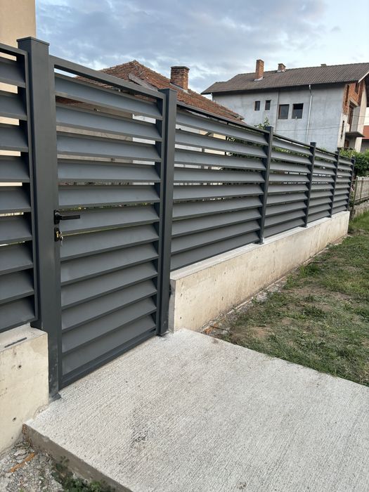 Метални врати и огради