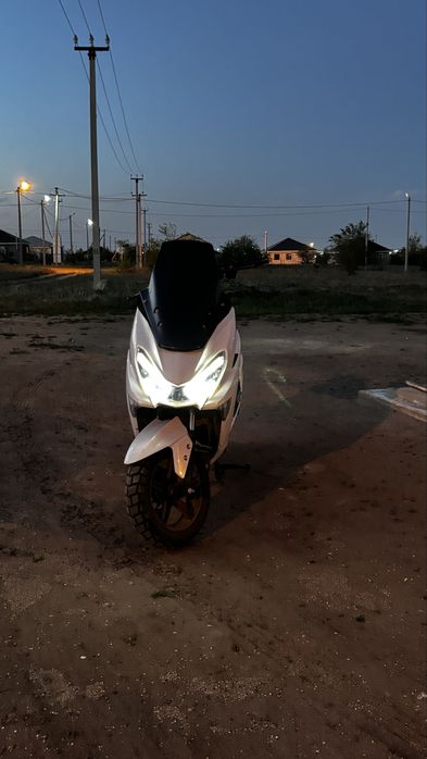 Продам Мопед Макси 150 кубов
