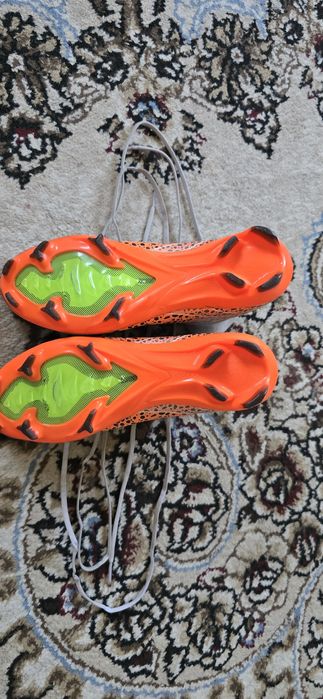 Butsi sotiladi razmer 37 yirtilmagan