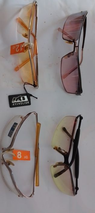 Продавам различни видове слънчеви очила