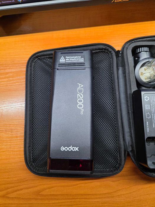 GODOX AD200Pro Светкавица