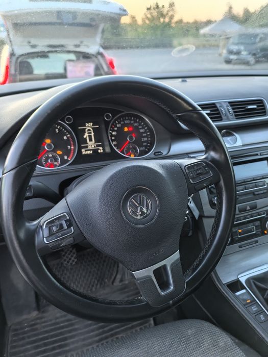 Пасат Б7 на части