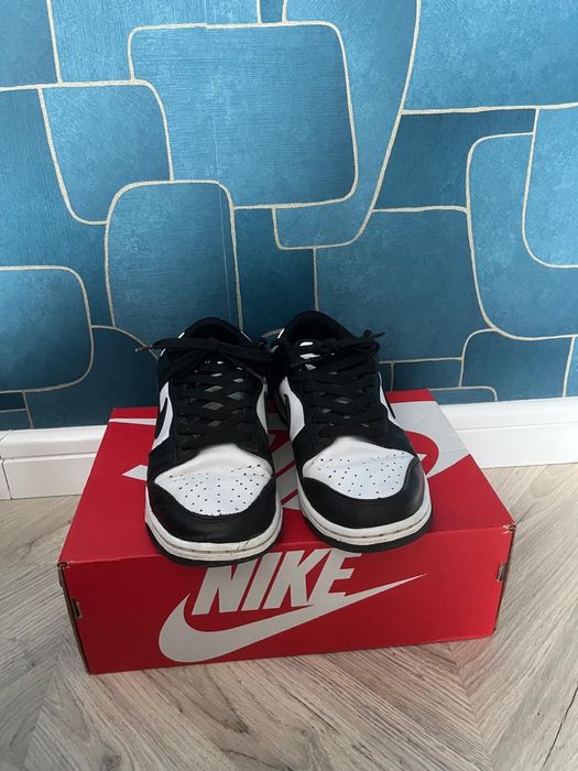 Vand snekaersi nike dunk panda