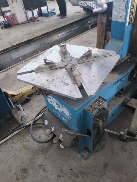 Шиномонтаж бортировочный стенд станок