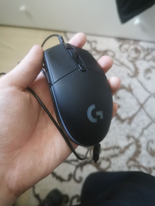 Мышка Логитеч g102