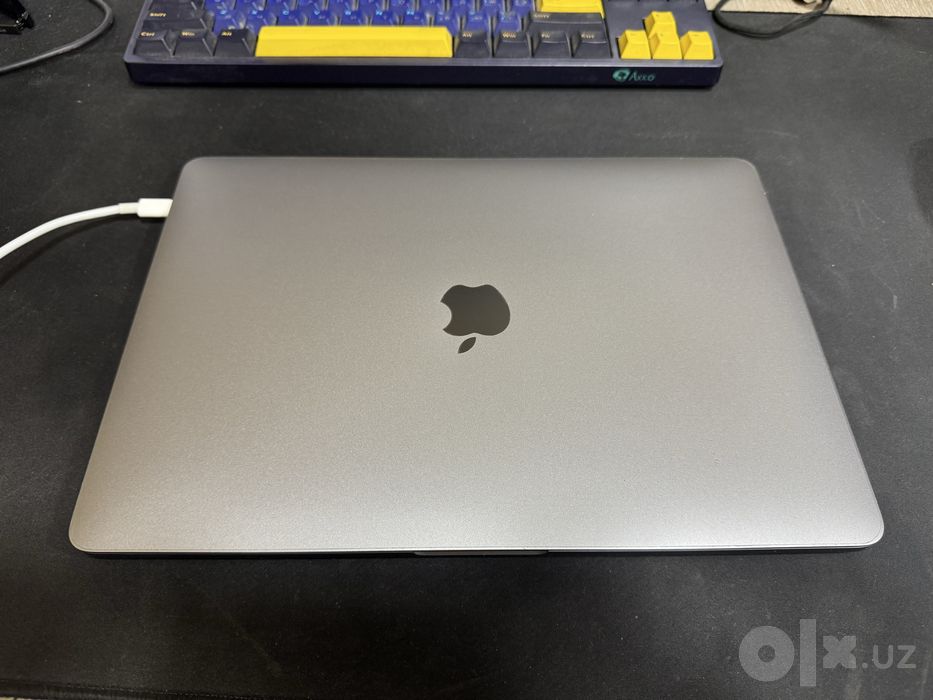Macbook m1 13 8/256