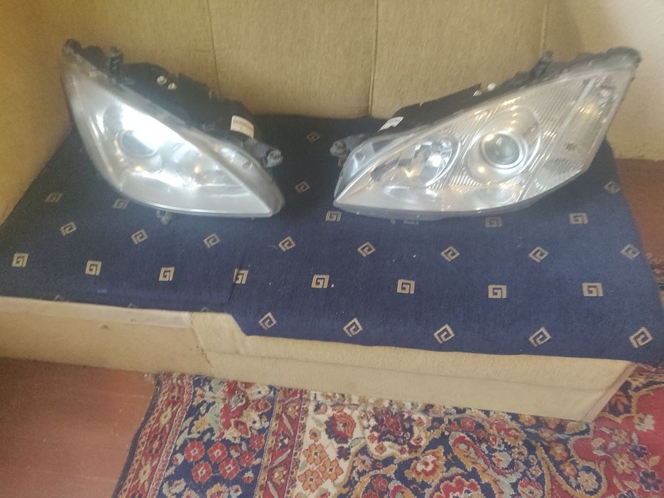 Предни Фарове комплек Оригинални за Mercedes W221 S-class 2005/2009 г.