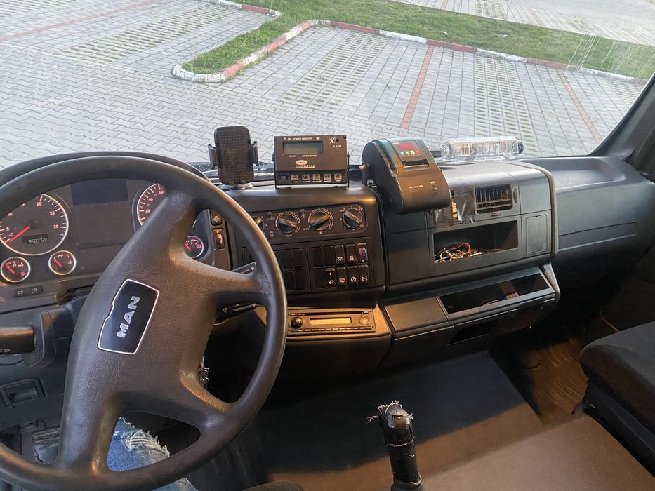 Man tgl frigorific cu lift iveco daily mercedes sprinter