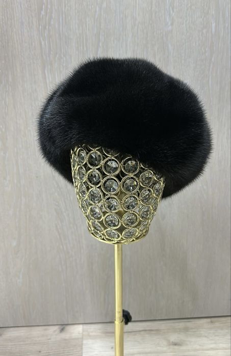 Берет норковый женский.