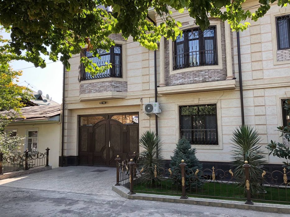 Продаётся дом в центре города