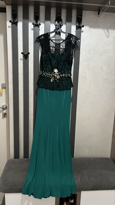 Продам женское платье на выход