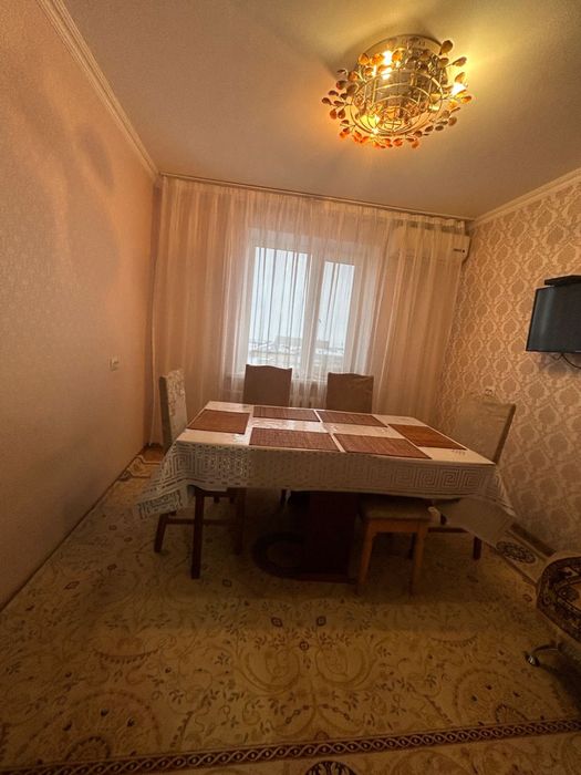 Продам пятикомнатную квартиру