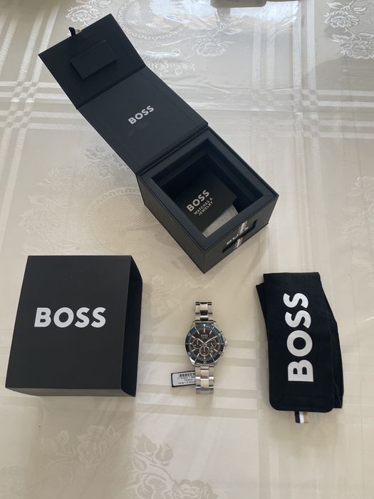BOSS новые мужские часы