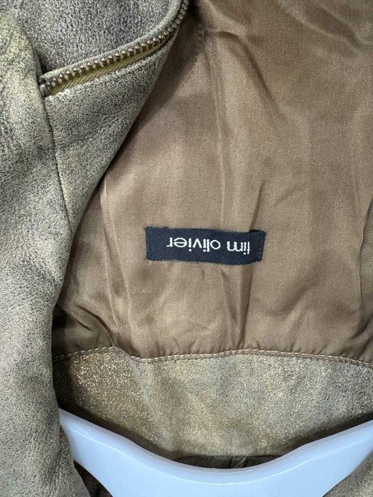 Продам куртку женскую