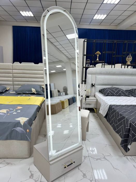 Спальный гарнитур Премиум класса 

GRETSIYA

Российский МДФ 
М