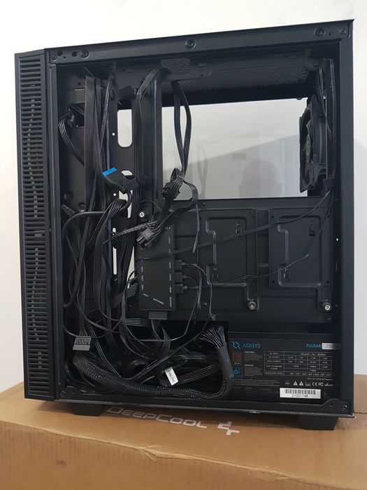 Carcasă Gamemax + sursă Aqiris 750w+răcire Aqiris 240 Aio