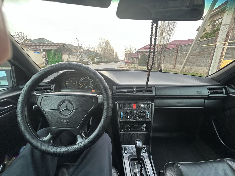 Легендарный мерседес 124 кузов