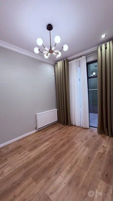 Продается  5 комнатный дом в Сергели Ханабад.