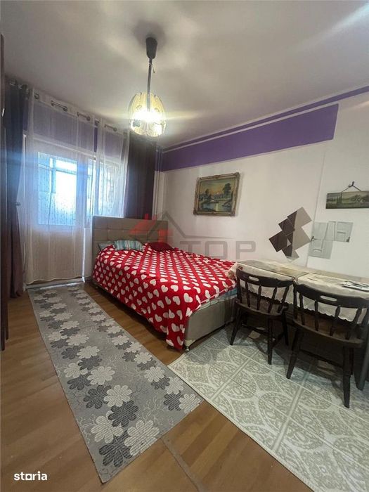 3 camere, etaj 5, bloc din 1982 zona Dacia