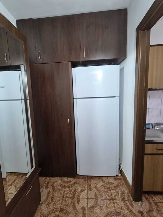 Închiriez garsonieră