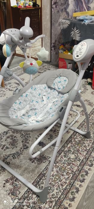 Шезлонг детский два в одном электронный