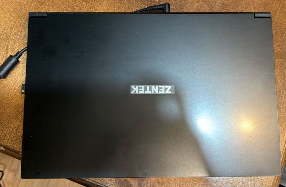 Игровой ноутбук ZENTEK