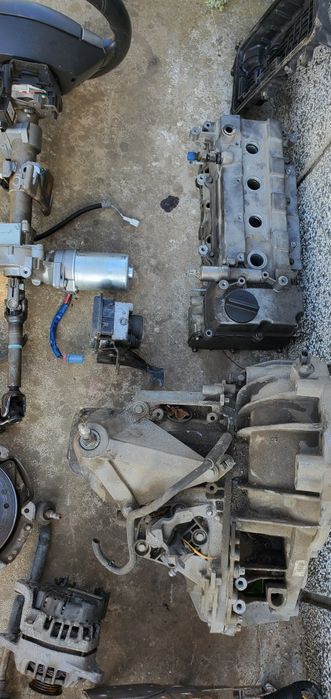 Нисан Ноте на части