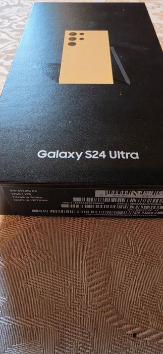 VÂND SAMSUNG S24 ULTRA 1 TB. Telefonul arată 10/ 10, ca și nou,