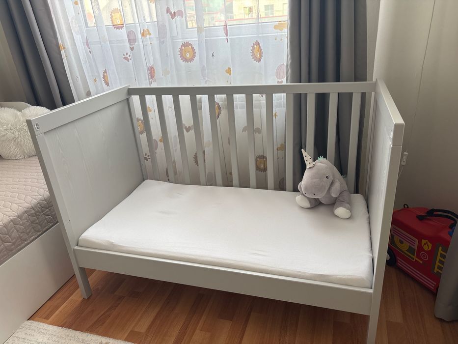 Кошара ИКЕА с матрак от ИКЕА