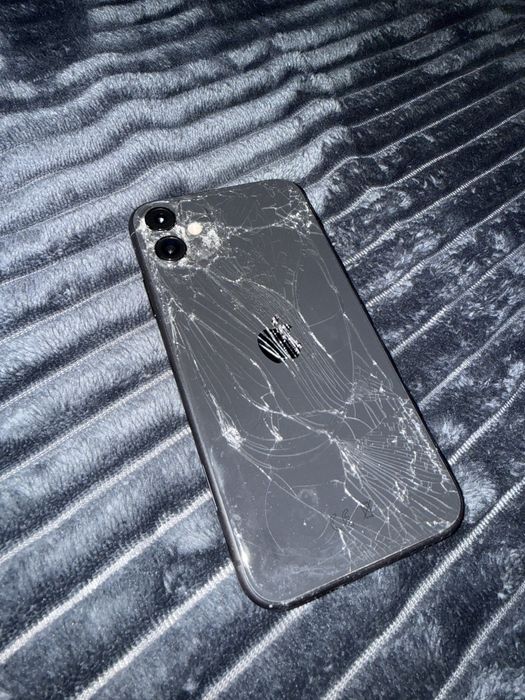 iPhone 11 128 ГБ Black