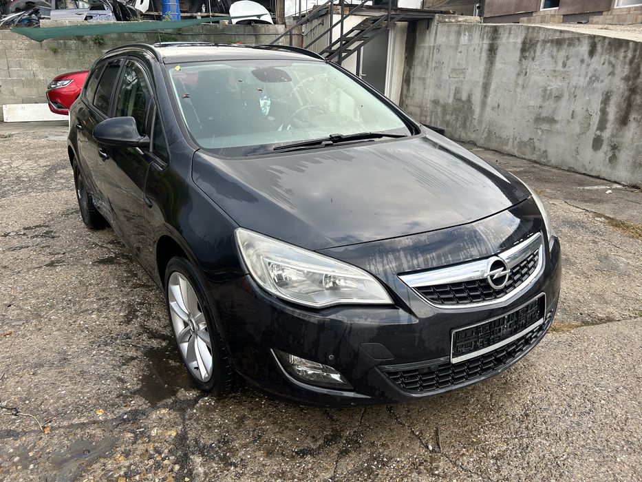Aripa Opel Astra J