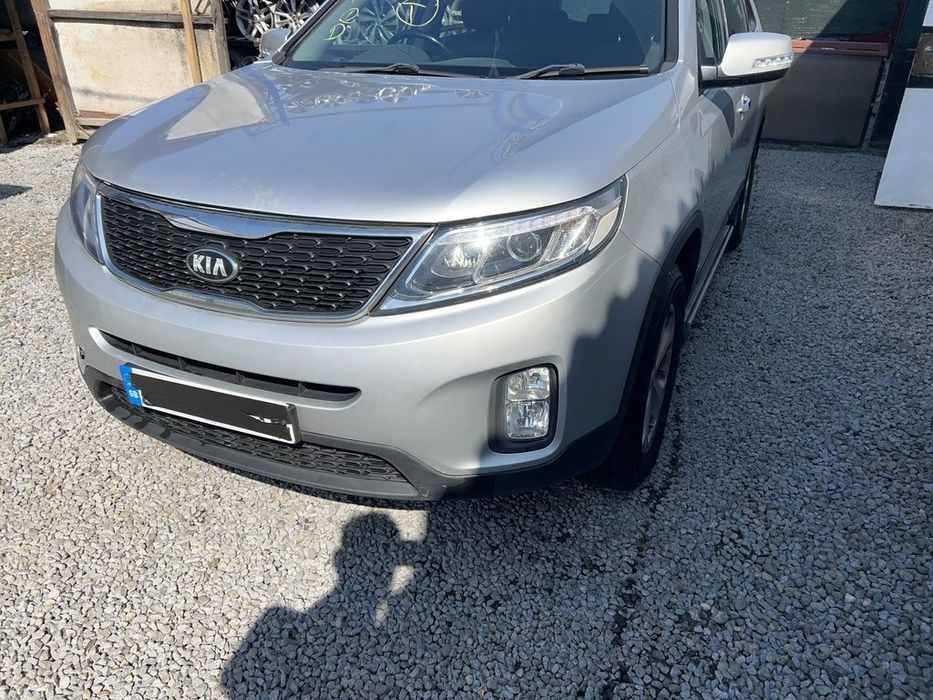 Bara fata Kia Sorento II Facelift 2012 - 2014 ARGINTIU (1332) model fara spalatoare far