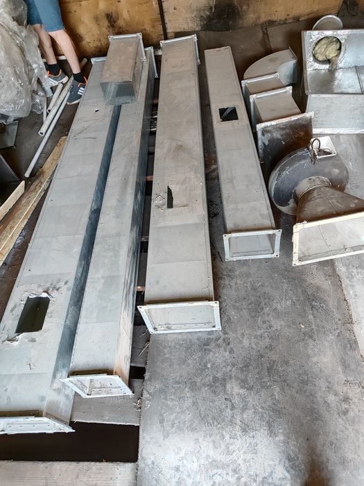 Продаю вытежку б/у