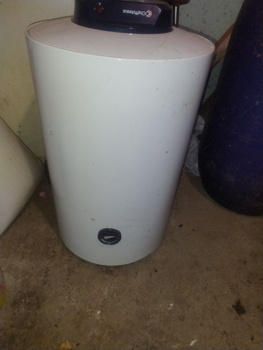Vând boiler electric Chaffoteaux 80 l ca nou